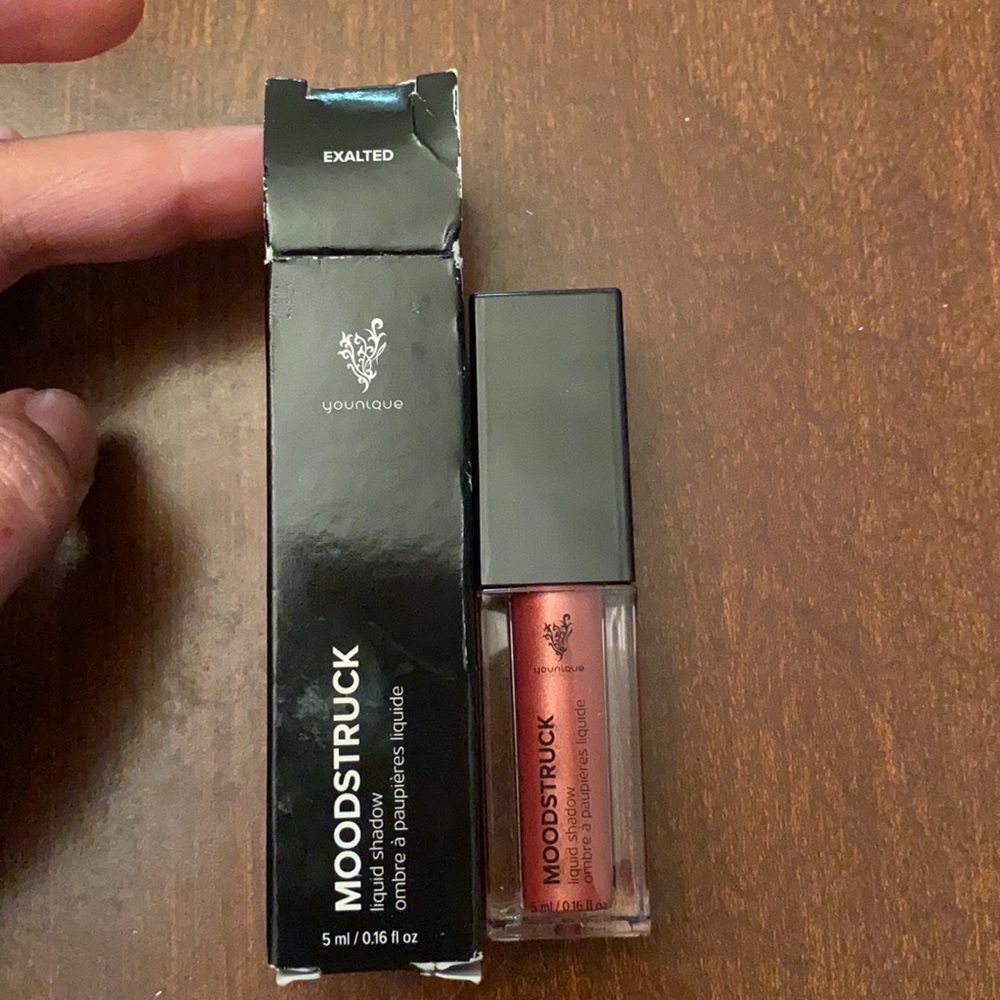 Younique liquid eye shadow in Exalted